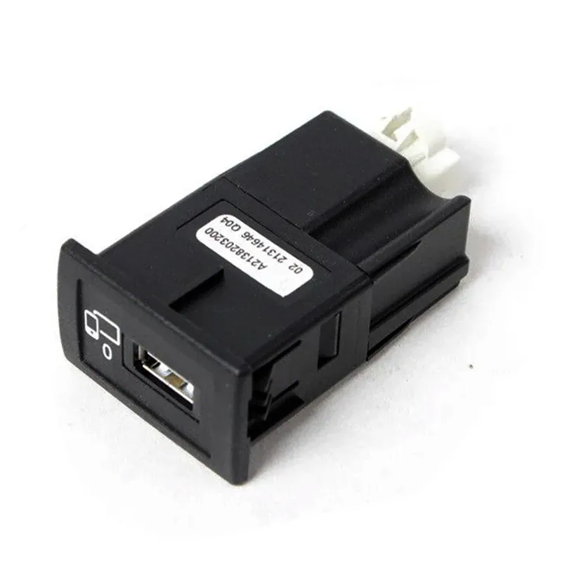 Connection Unit USB Port 213-820-32-00 for Mercedes-Benz W213 C238 E350 E450 E300 E400 E43 AMG CLS450 AMG GT 43 53 63