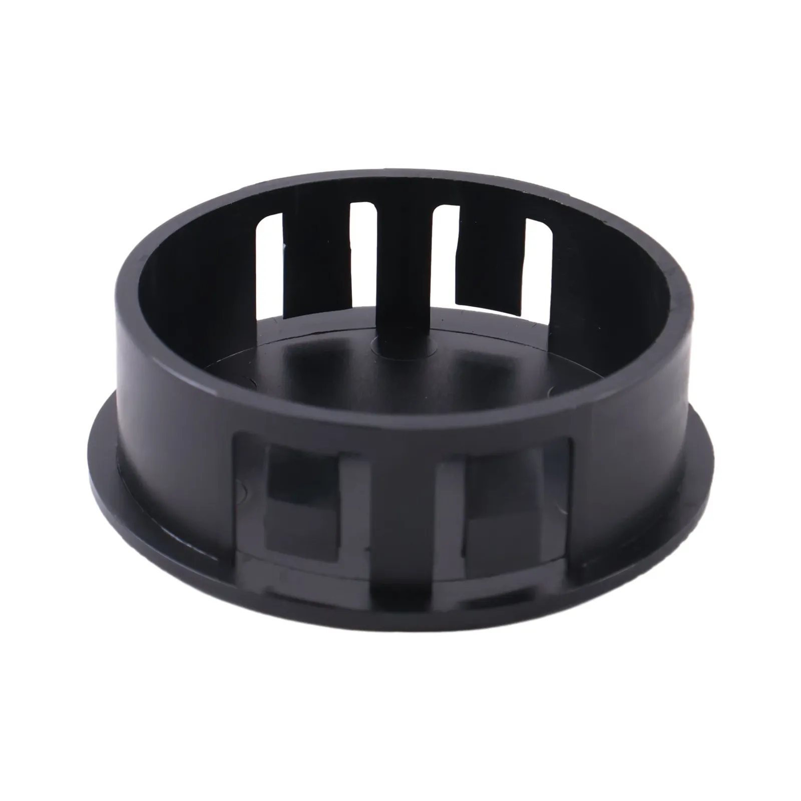 For Bobcat 753 763 773 853 863 5600 5610 7753 S100 S130 T750 T770 T870 Rear Door Plastic Plug Cap 6718796