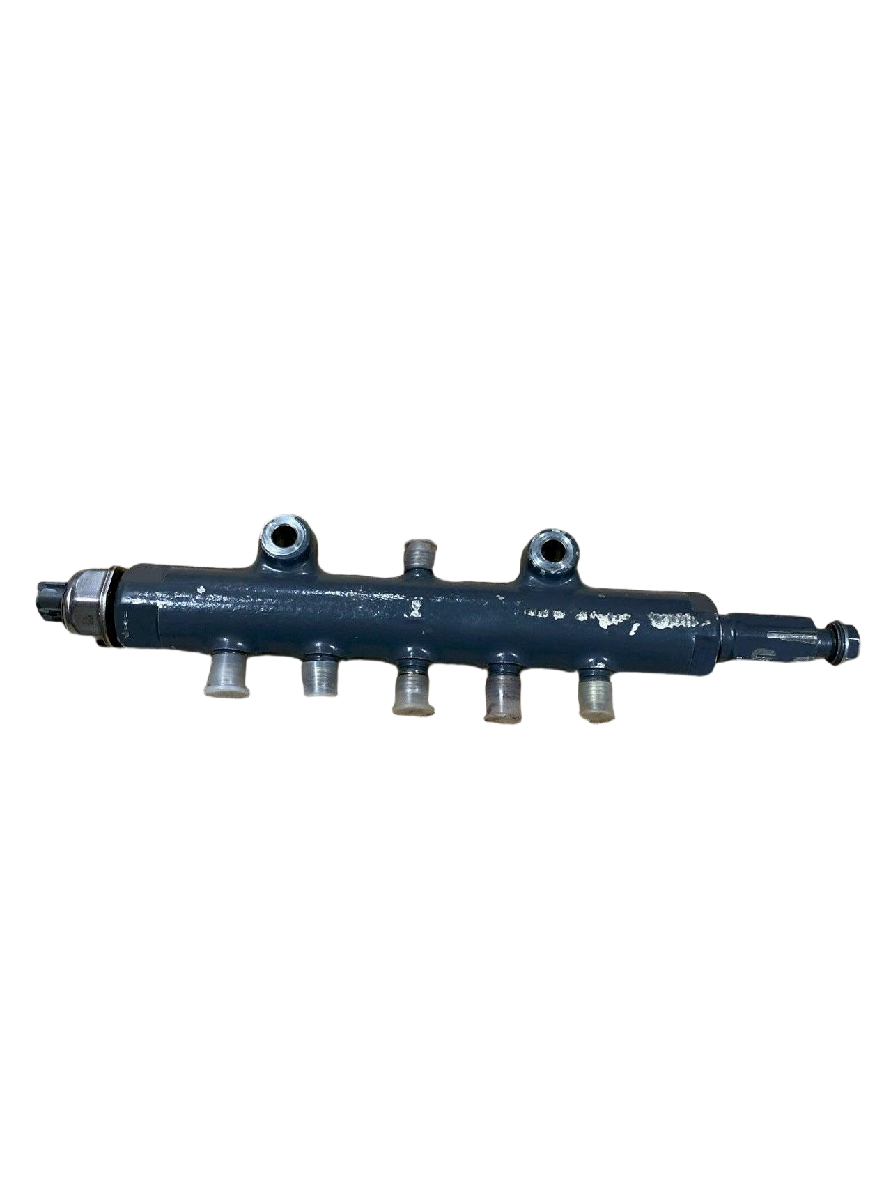 Removed From Original Fuel Common Rail Assembly 1J574-50600 for Kubota Tractor M108SDS M108SH M110XDTC M135XDTC M8560HD M9960HD Loader SVL90-2 SVL90-2C